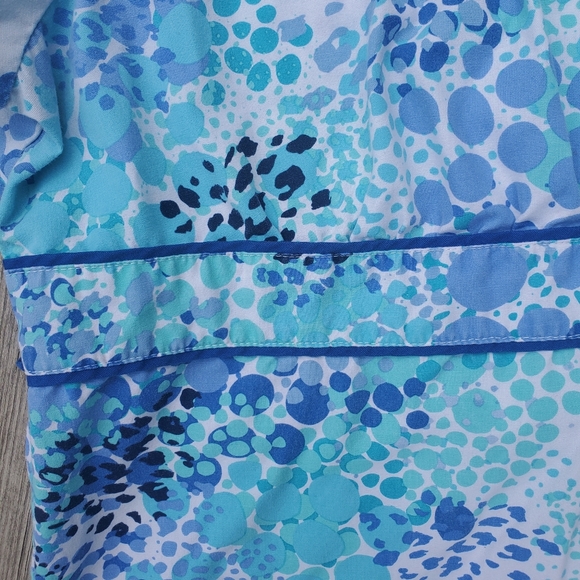 💥3 for $15💥 Healthpro Floral Nursing Scrub Top MED - Picture 3 of 6